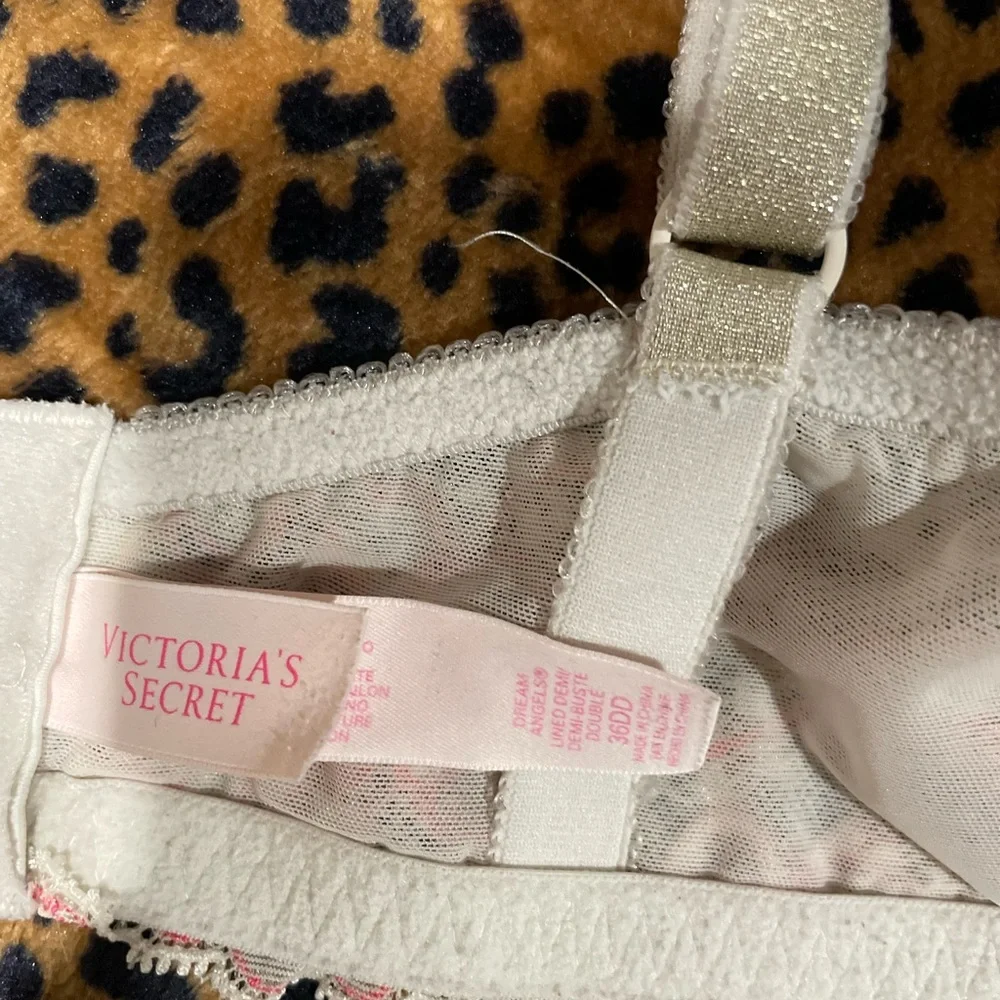 Victoria’s Secret dream angels 36 DD - Picture 3 of 3
